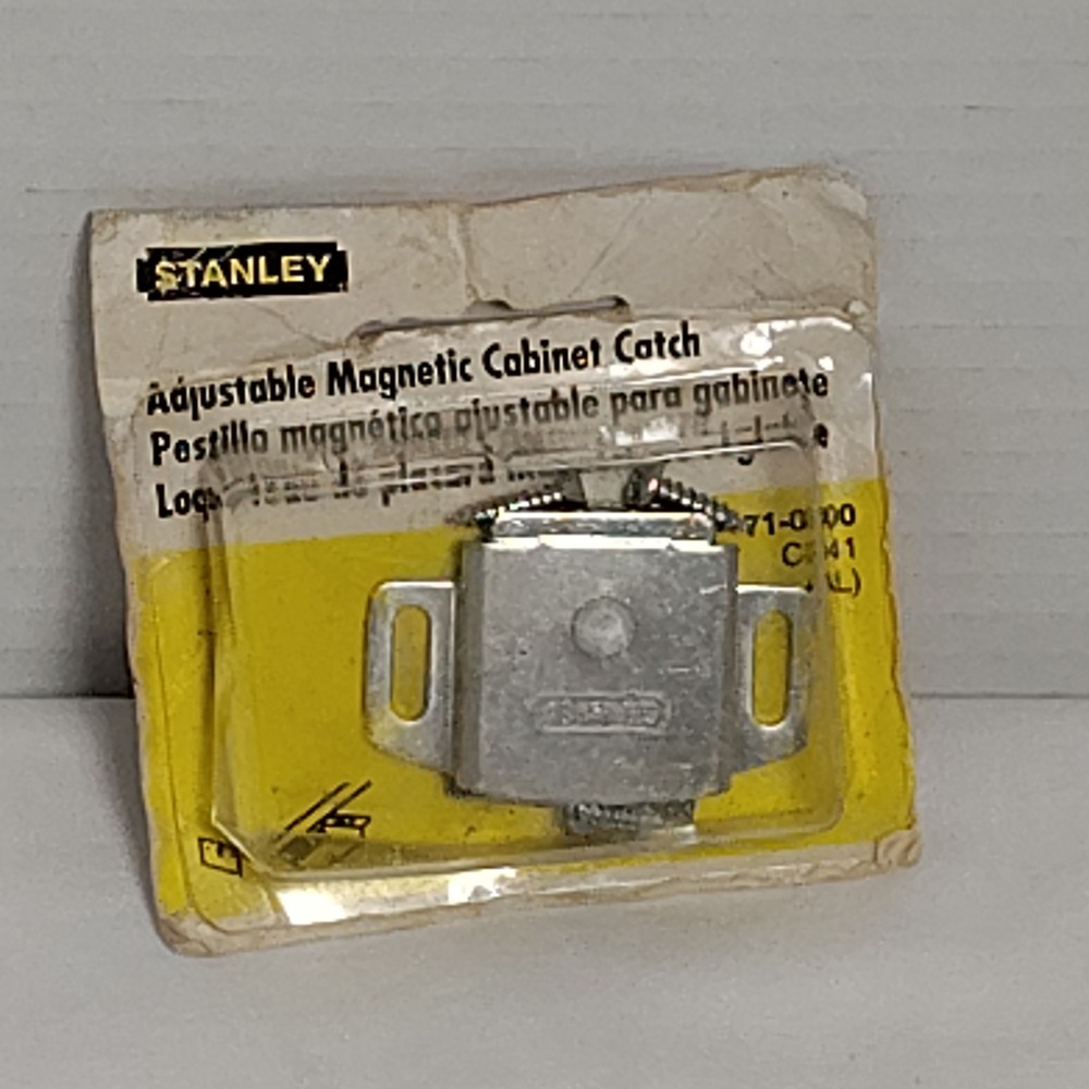 Stanley Adjustable Magnetic‎ Cabinet Catch Hardware 71-0300 New in Package